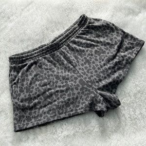 Victoria sport animal print cotton shorts